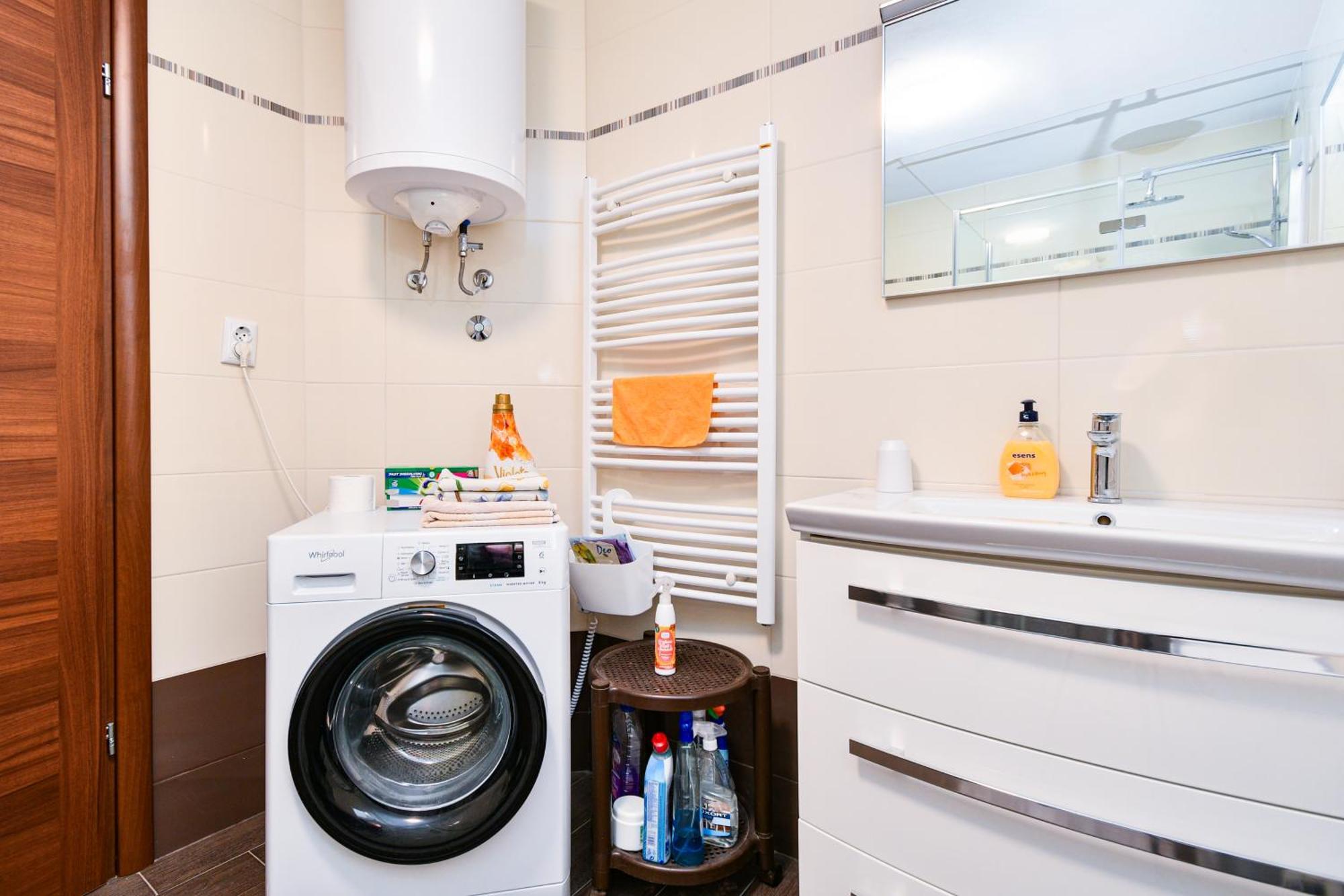 Apartmán Lavanda Sa Bazenom I Okucnicom 4* *