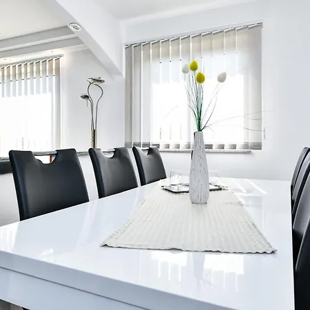 Apartman Lavanda Sa Bazenom I Okucnicom 4* Hreljin Exterior photo