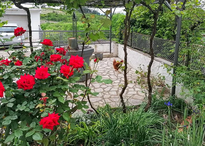Apartman Lavanda Sa Bazenom I Okucnicom 4*